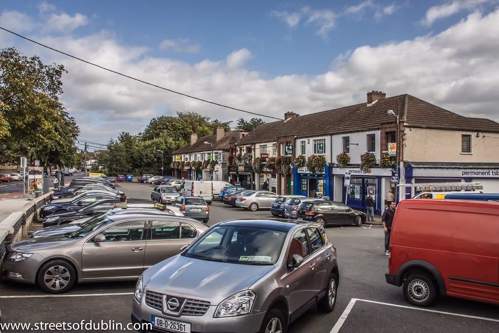 Safe Electric technician isolating hazardous circuit in Raheny home